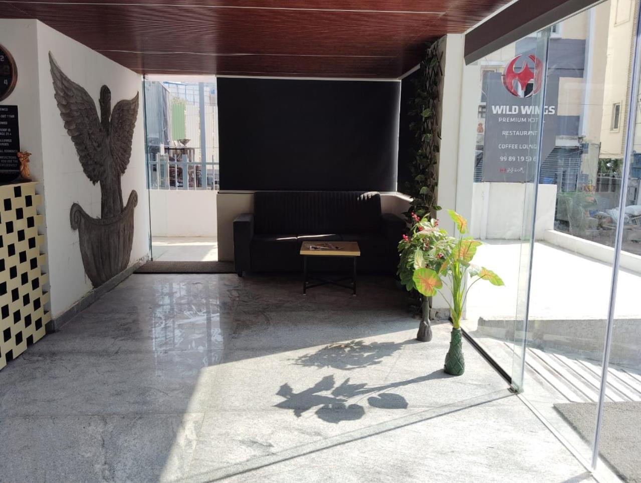Wild Wings Premium Hotel Hyderabad Luaran gambar