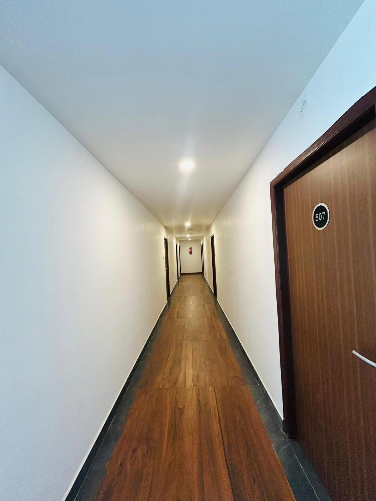 Wild Wings Premium Hotel Hyderabad Luaran gambar