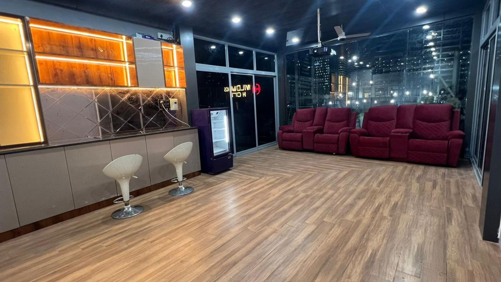 Wild Wings Premium Hotel Hyderabad Luaran gambar