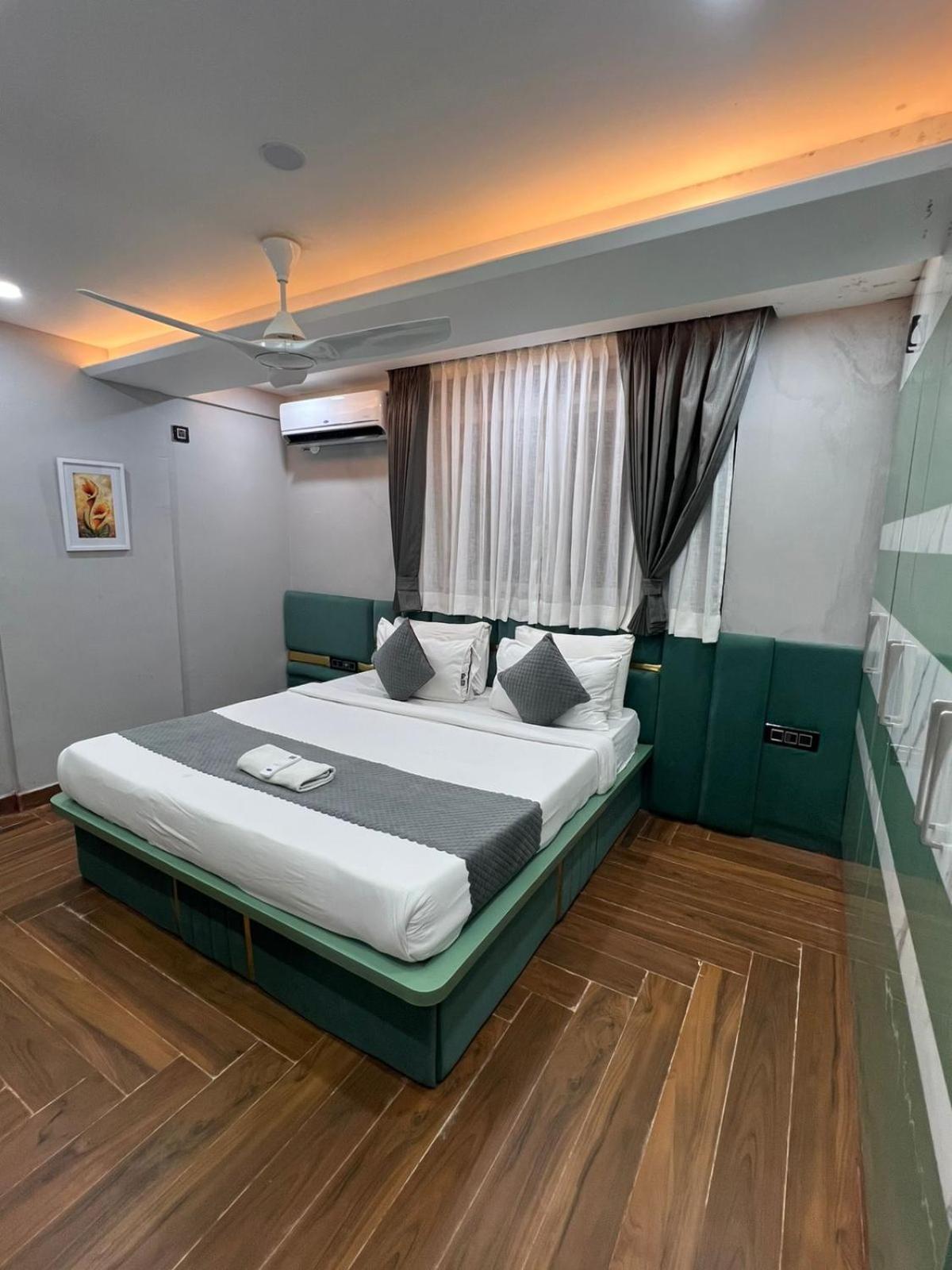 Wild Wings Premium Hotel Hyderabad Luaran gambar