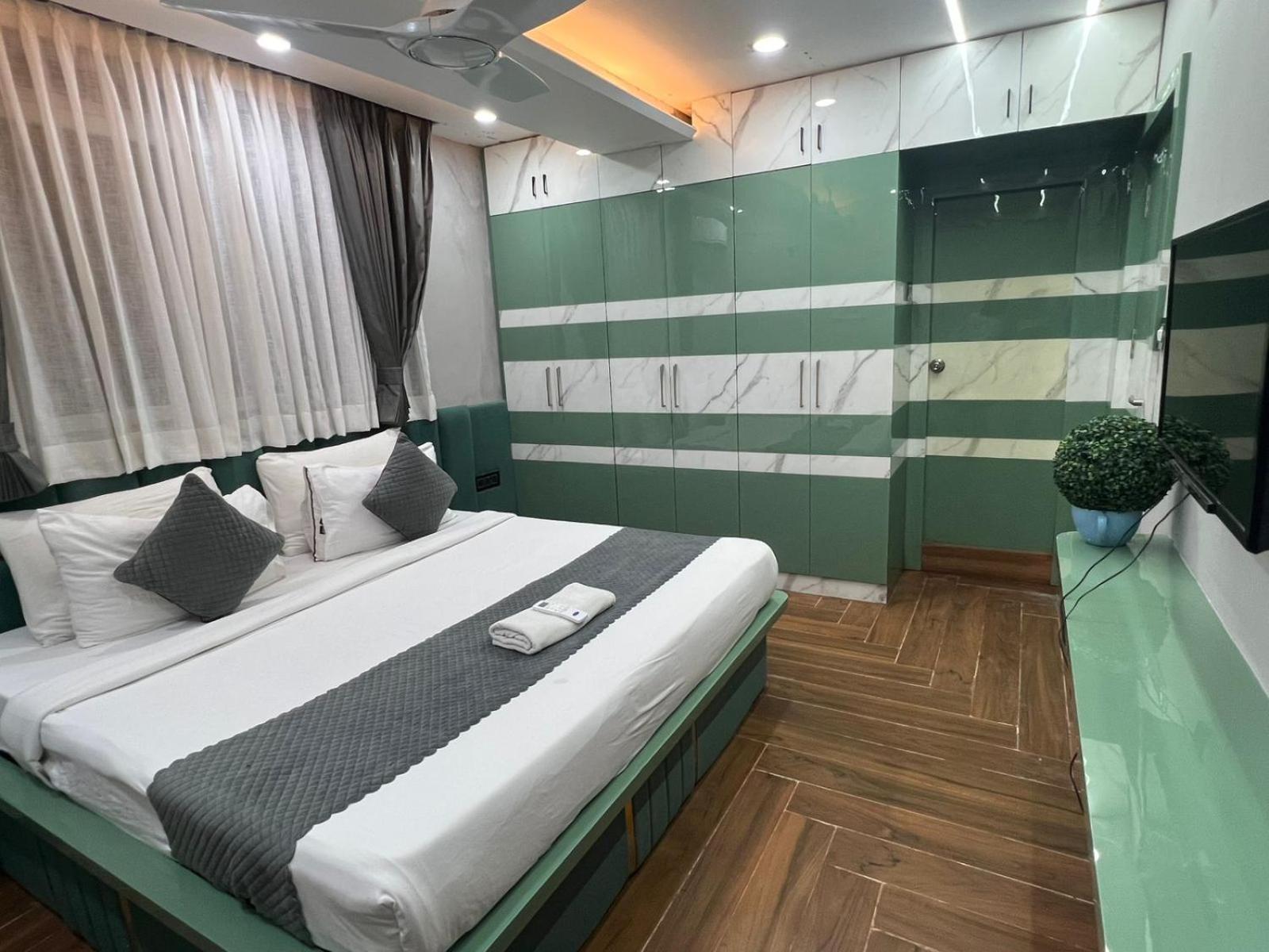 Wild Wings Premium Hotel Hyderabad Luaran gambar