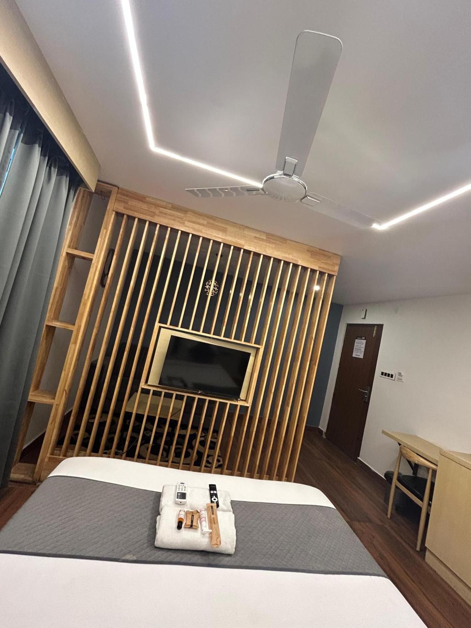 Wild Wings Premium Hotel Hyderabad Luaran gambar